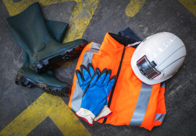 Jak dobrać zestaw asekuracyjny i skutecznie zabezpieczyć pracę na wysokości?